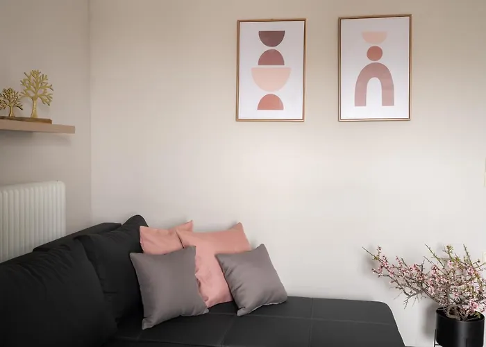 Square Apartment