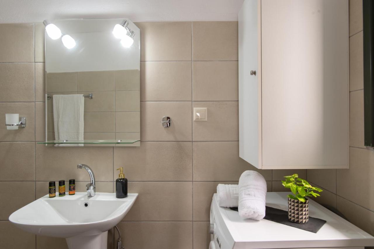 Apartment Square *